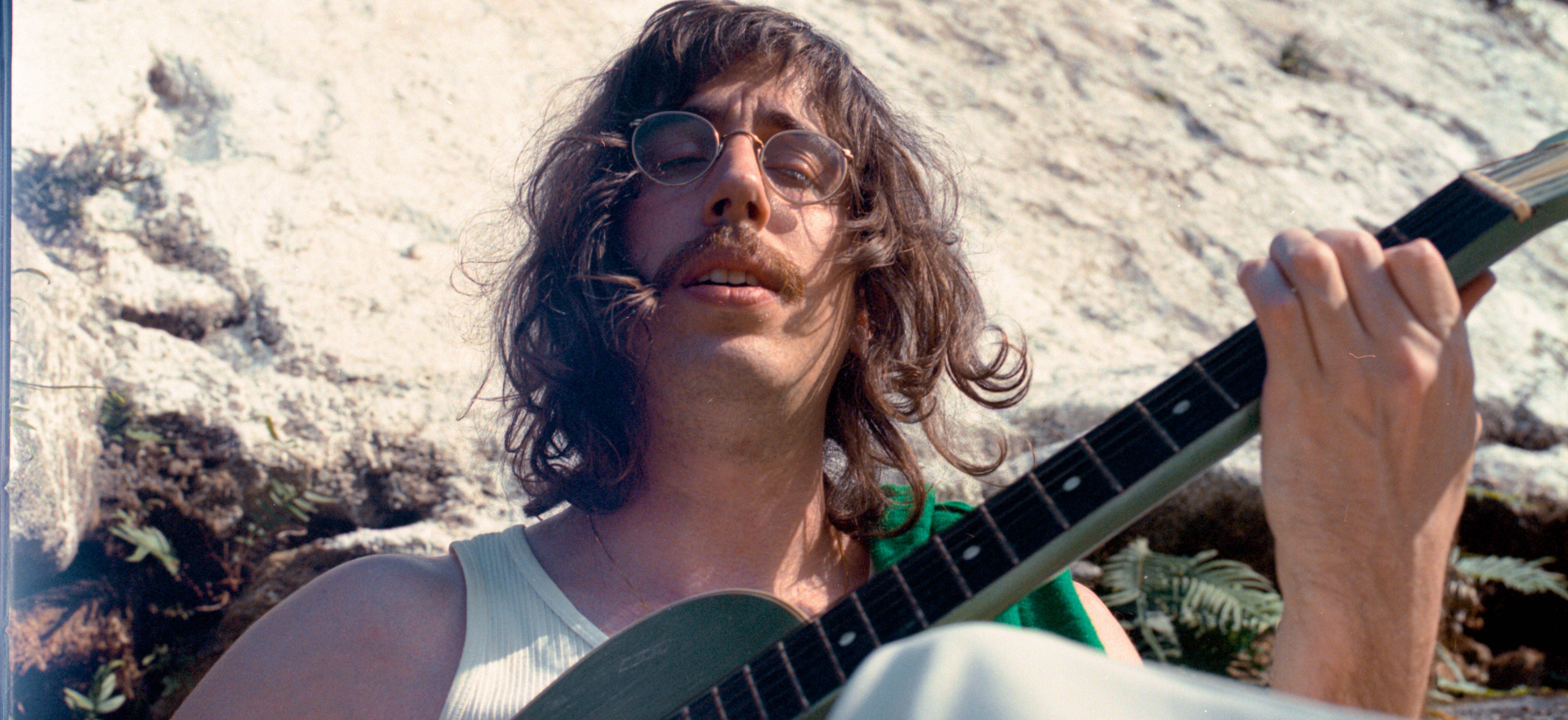 TIM BERNARDES - MúSICA