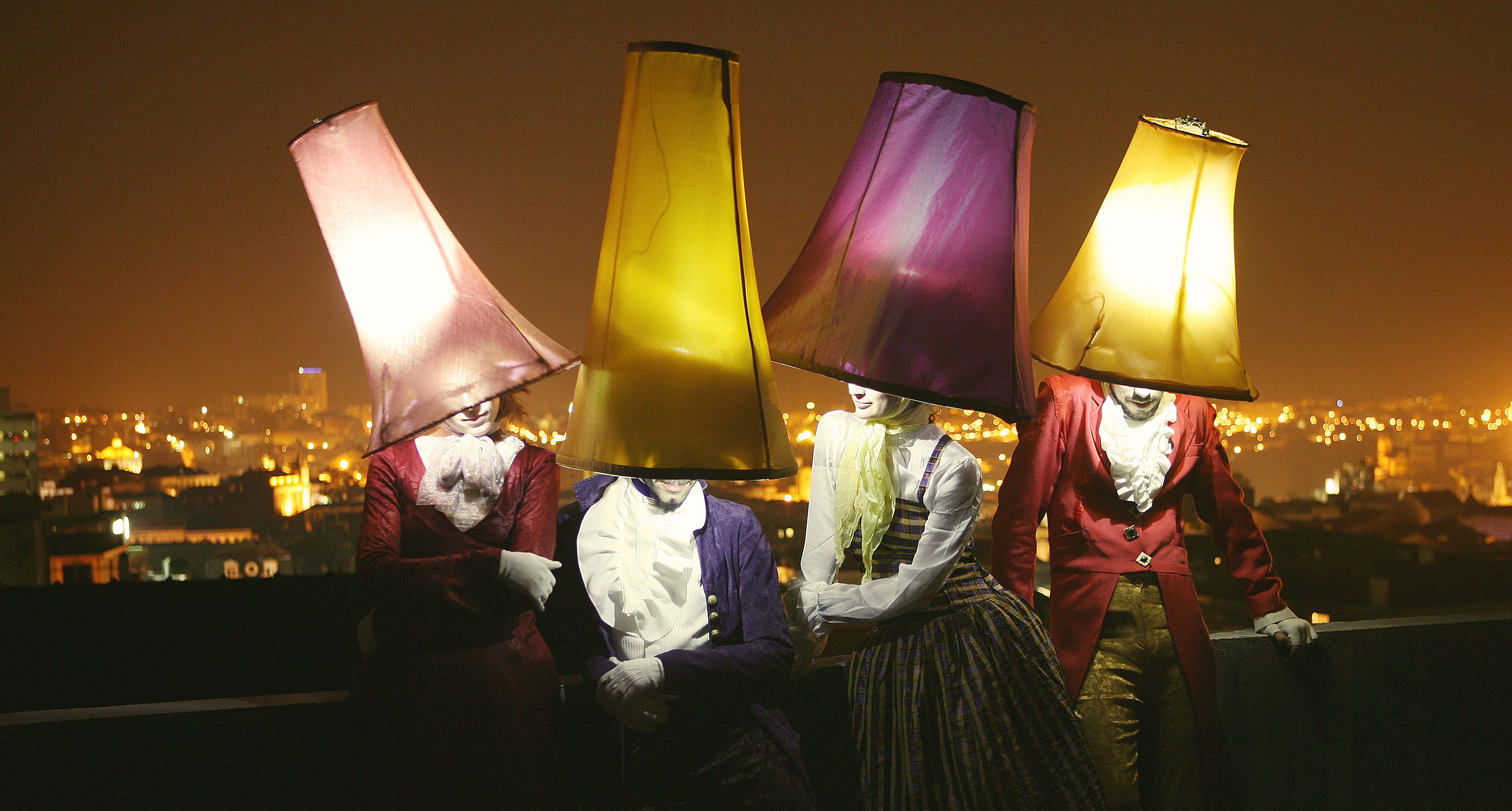 O BAILE DOS CANDEEIROS - DANçA