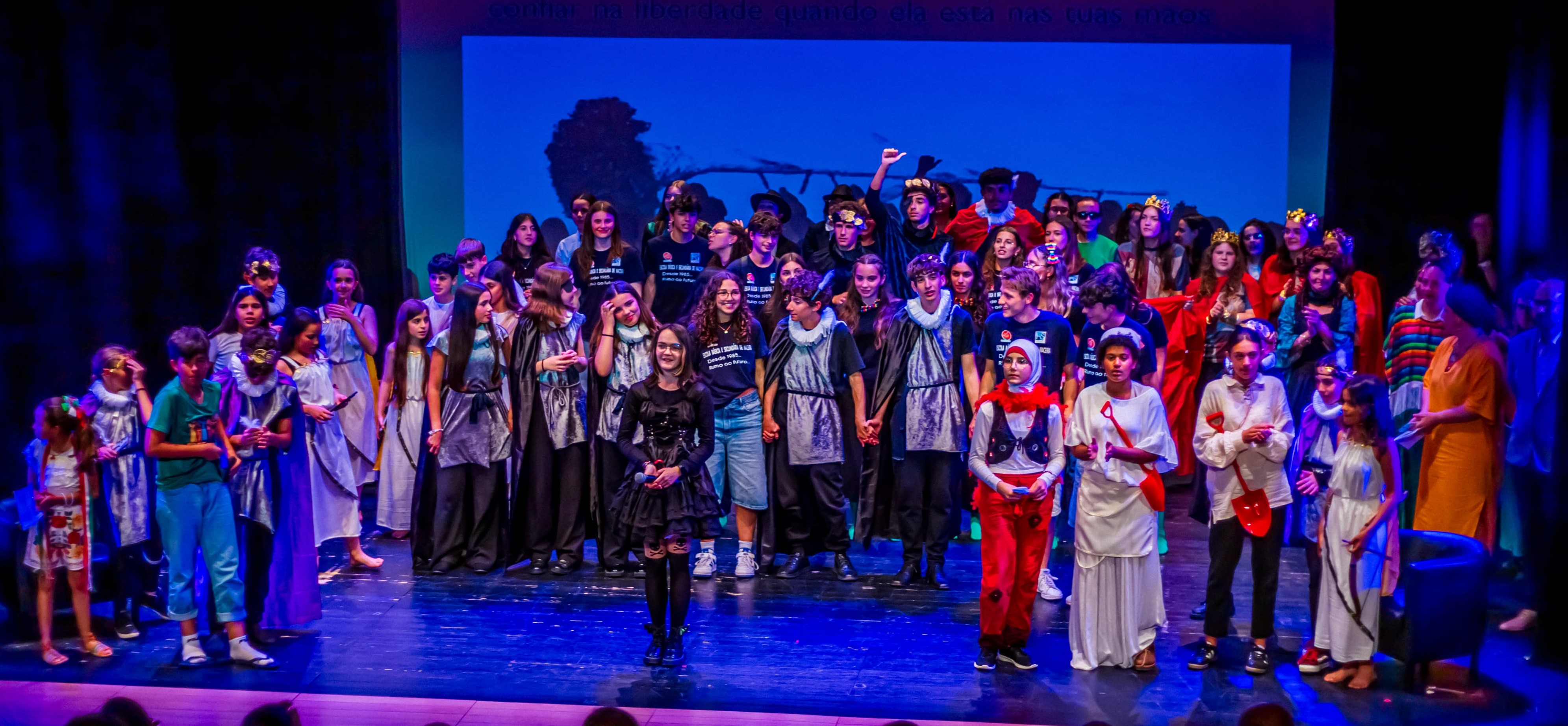 AS CORES DA TEMPESTADE - TEATRO