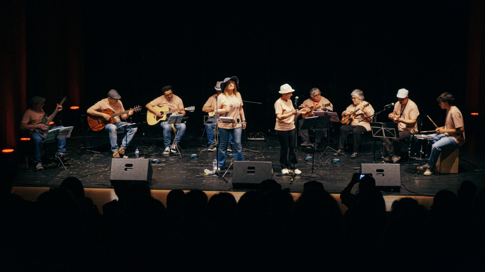 CANTARES à 6ª - MúSICA